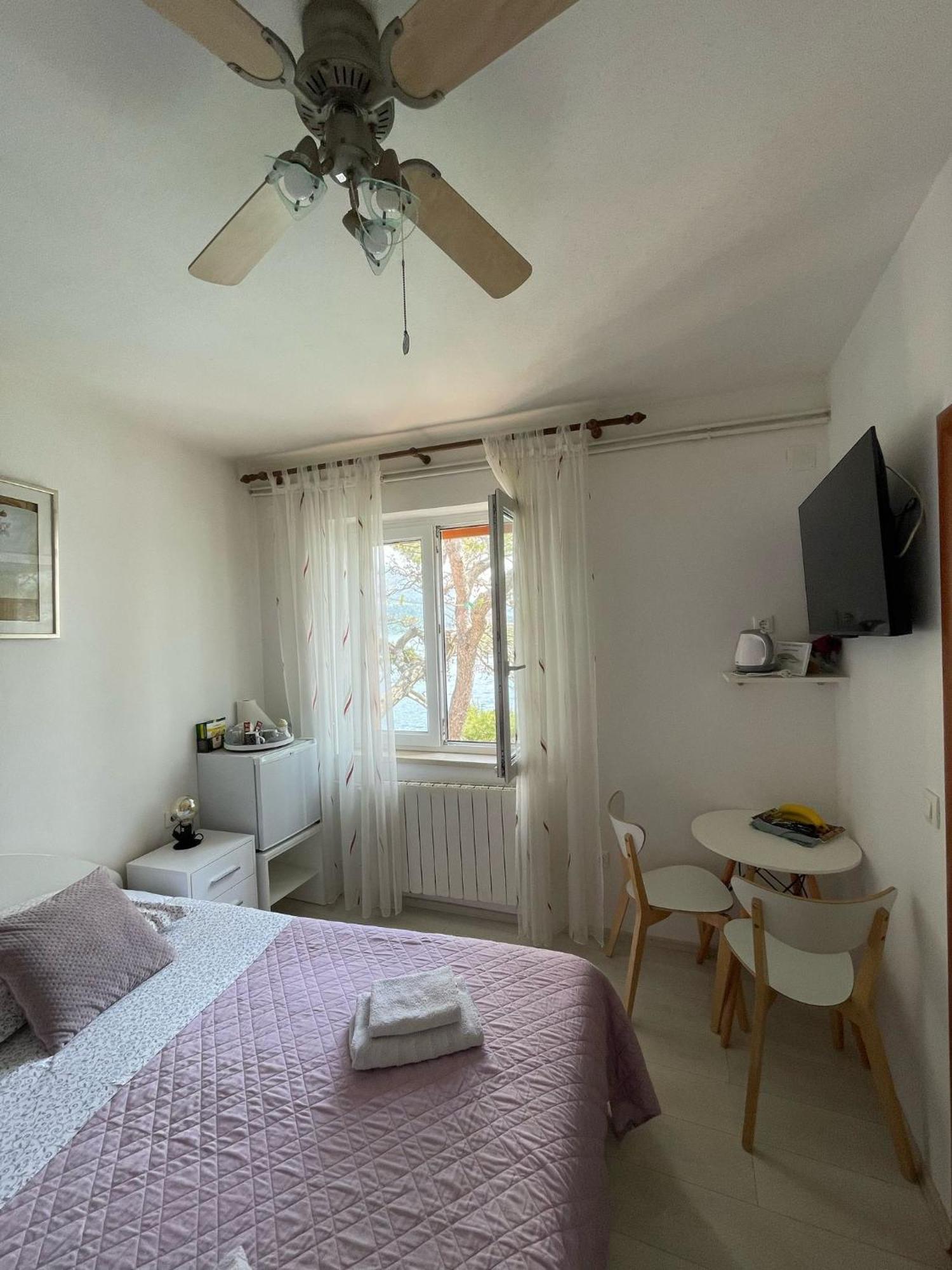 Apartments & Room Nina Korcula Town Exterior photo